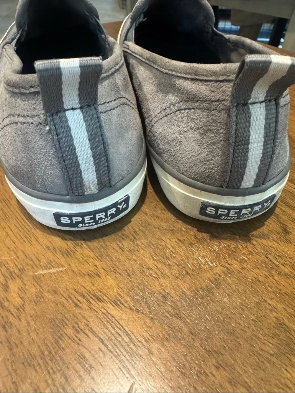 Sperry casual slip